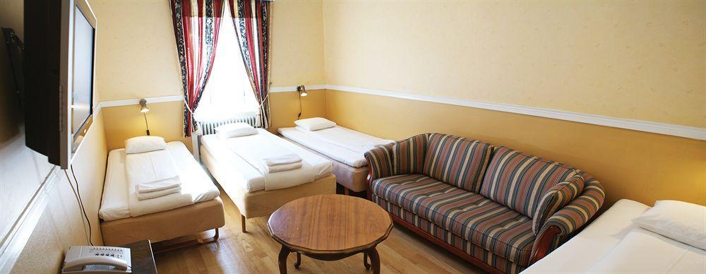 City Hotell Avenyn ヨーテボリ エクステリア 写真